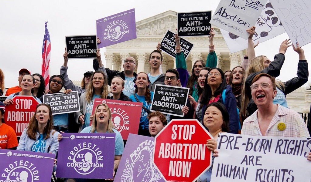 La Corte Suprema de EEUU derogó el derecho al aborto y cada estado decidirá si lo considera legal