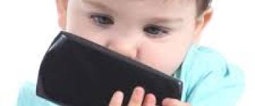  Calmar a un niño con el celular le impide aprender a calmarse por sí mismo