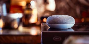 Google admitió que su Asistente digital a veces graba audio sin estar activado: cómo borrar tu información