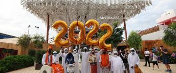 El 2022 comenzó con festejos restringidos por la pandemia en varios países del mundo 