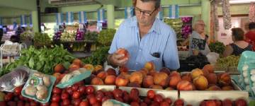 Crearán un fondo para evitar saltos estacionales en los precios de las frutas y verduras