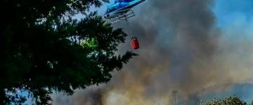 Dos incendios forestales se mantienen activos en las sierras de Córdoba