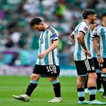 Con Messi al frente, la fuerte charla en el vestuario de la Selección Argentina tras el golpazo con Arabia Saudita