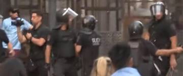 Repudio a la represion de la policía porteña durante los festejos en el obelisco