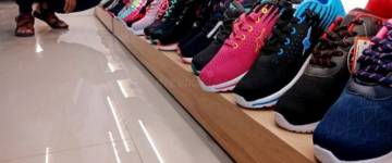 El Gobierno acordó con el sector del calzado deportivo una rebaja del 15% en los precios