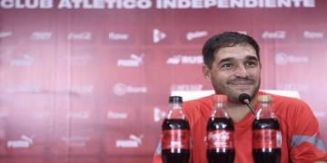 Alerta roja en Independiente: Doman habló y Stilletano contestó