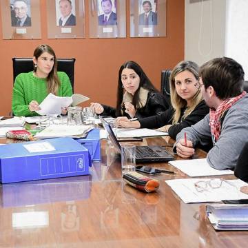 Ediles avanzan en el análisis de los postulados a las becas “profesor daniel córdoba”