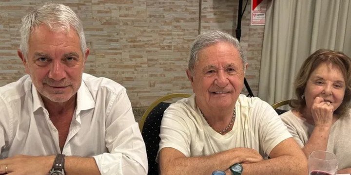 Duhalde reapareció en La Plata y el PJ bonaerense empieza a tejer la unidad hacia 2027