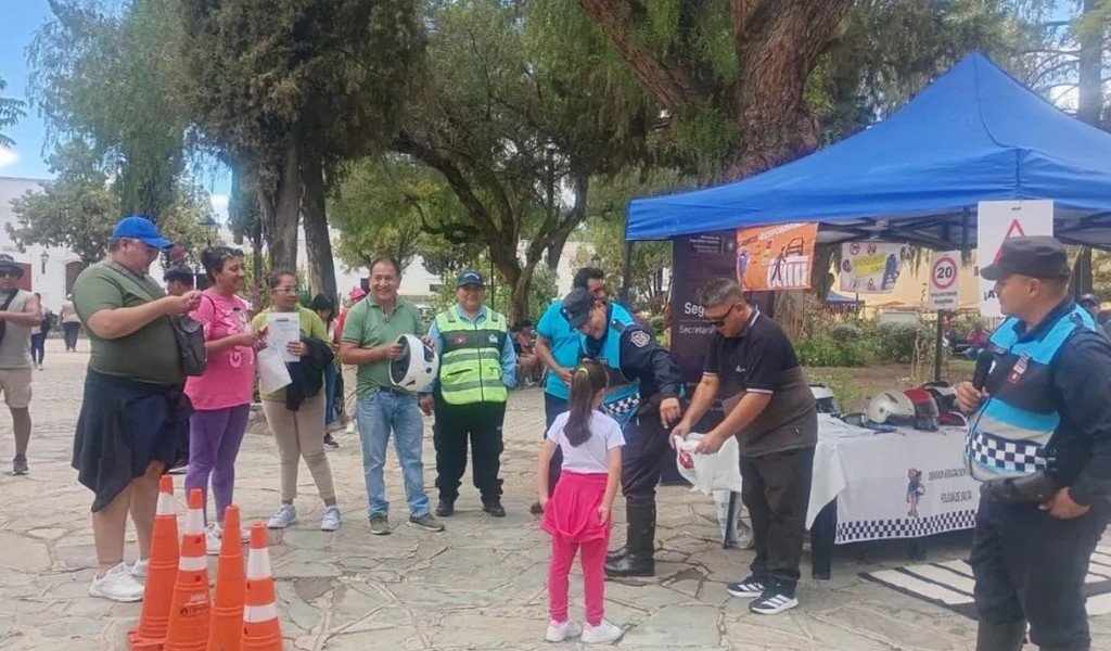 Jornada de concientización sobre seguridad vial en Cachi