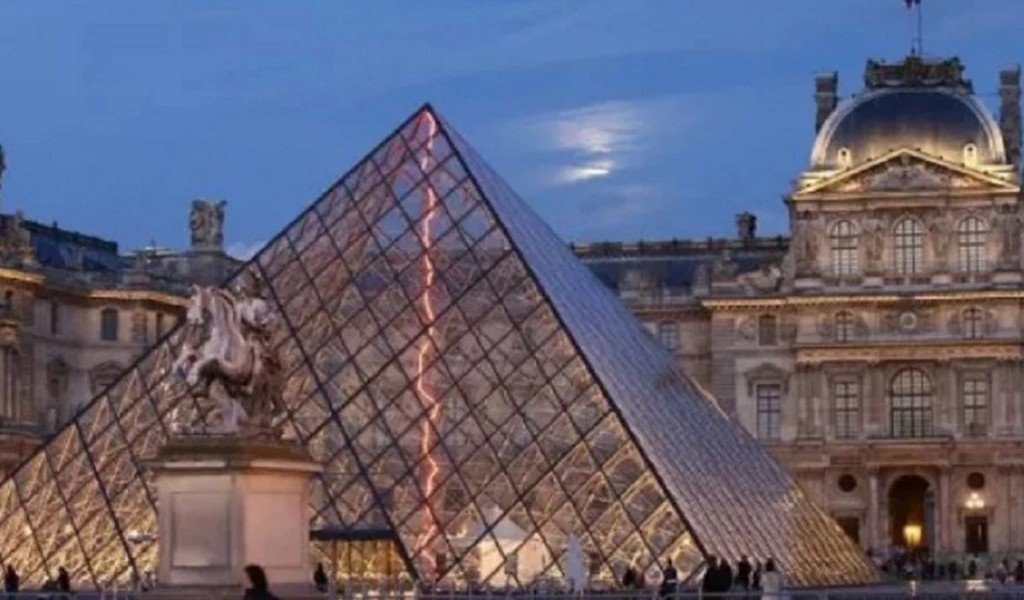 Robo del Louvre: 4 nuevos detenidos