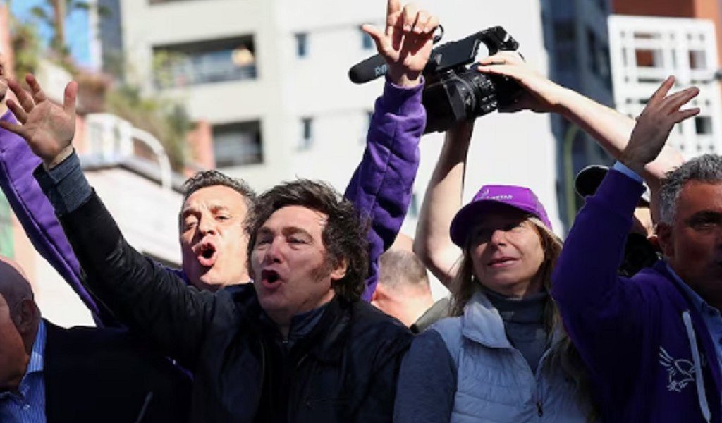 Acefalía en campaña de La Libertad Avanza